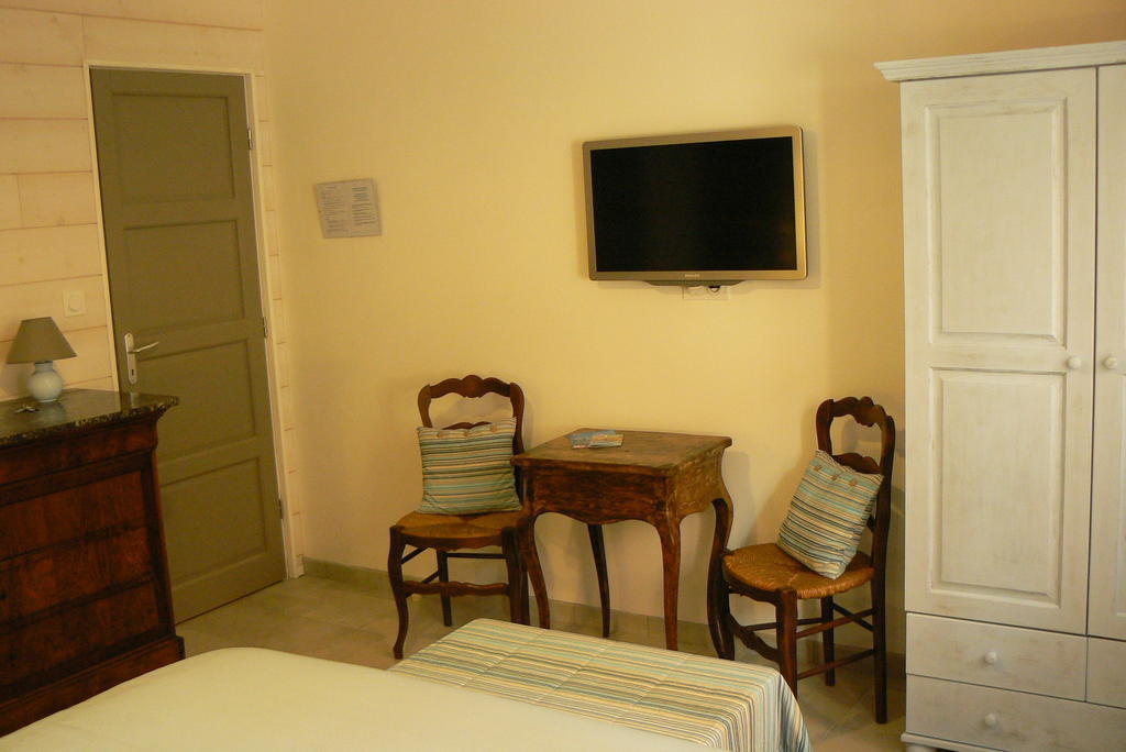 L' Escale Tranquille Bed and Breakfast Sète Rum bild