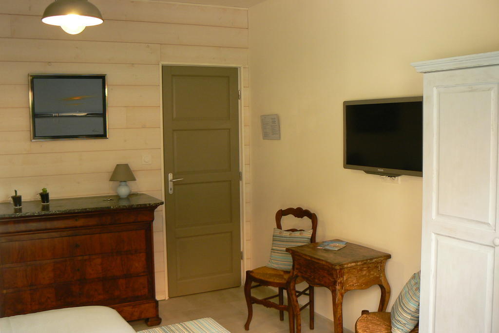 L' Escale Tranquille Bed and Breakfast Sète Rum bild